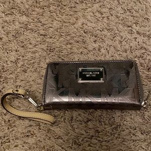 Michael Kors wristlet